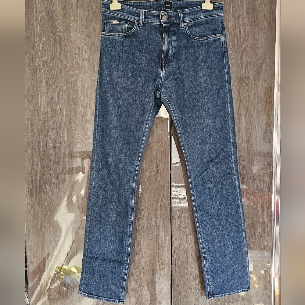 Hugo BOSS men's jeans size 31/32 , color blue